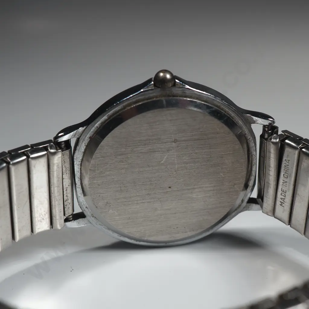 Pioneer Quartz Wristwatch Image 1++