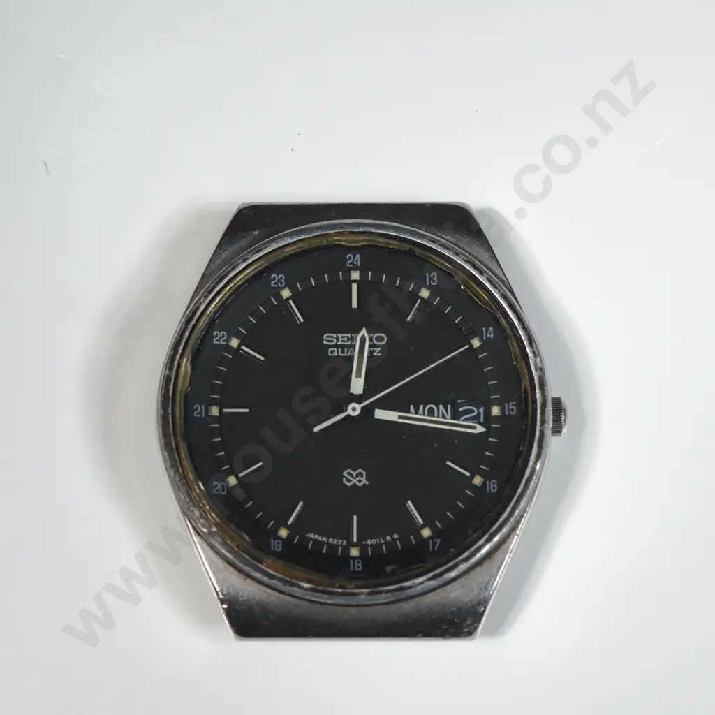 Vintage Seiko Quartz Gents Wrist Watch Face AF Image 1++