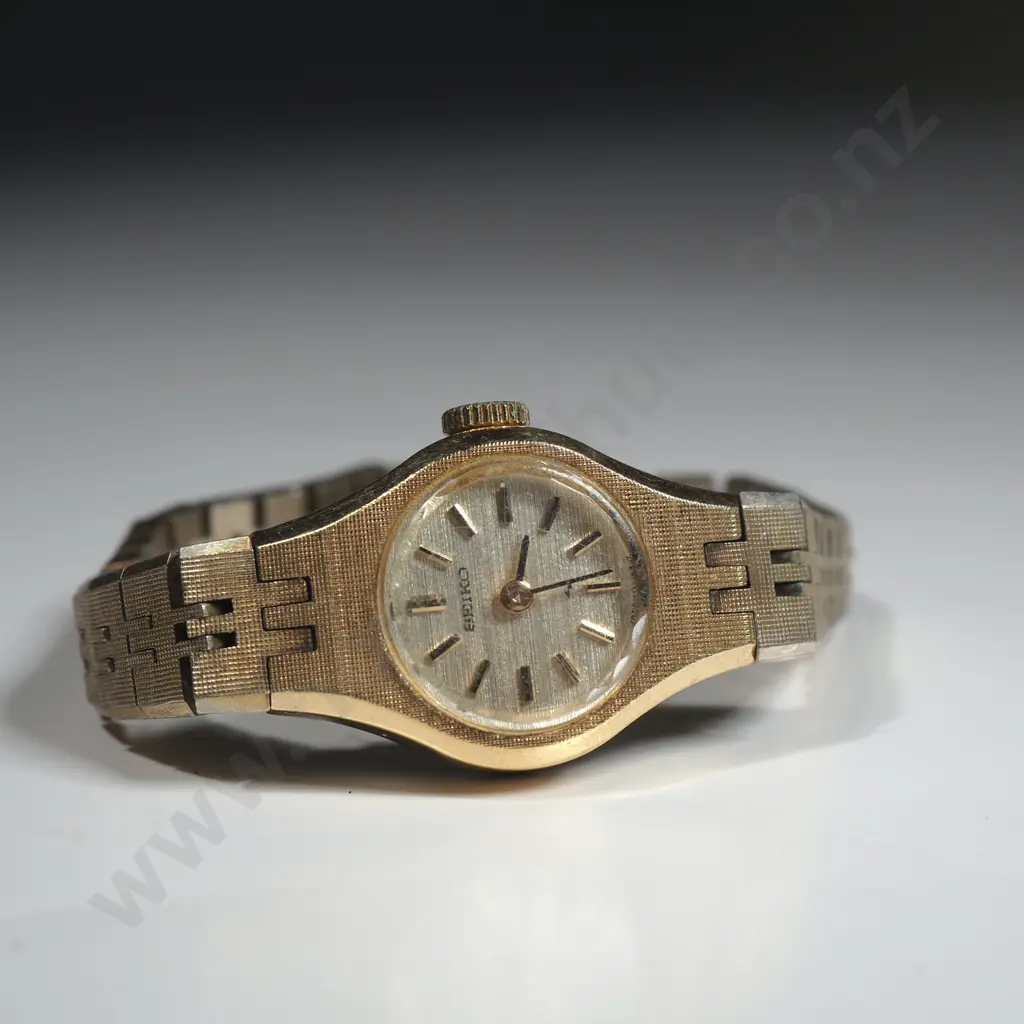 Vintage Seiko Ladies Wrist Watch AF Image 1++
