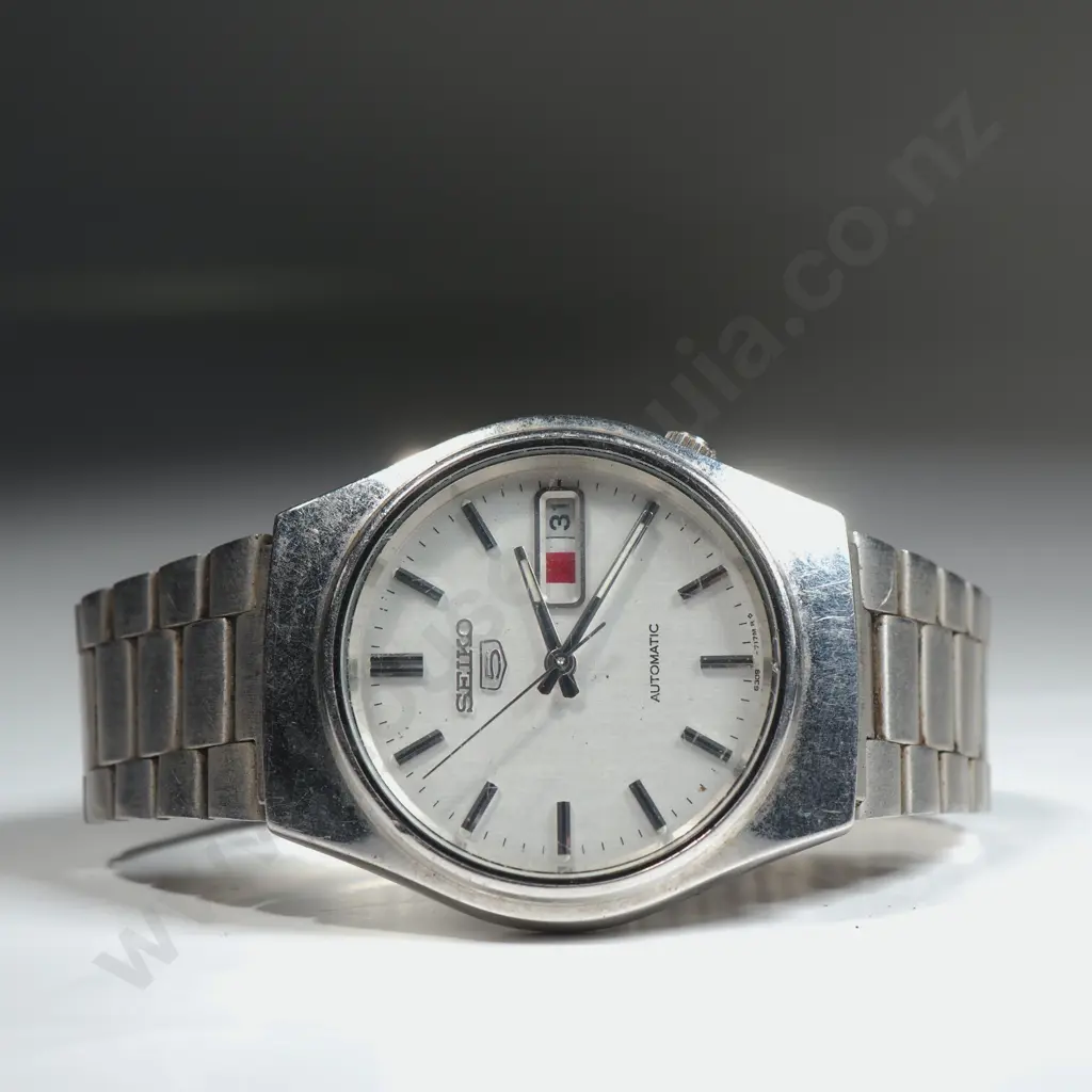 Seiko 5 Automatic Wristwatch Image 1++