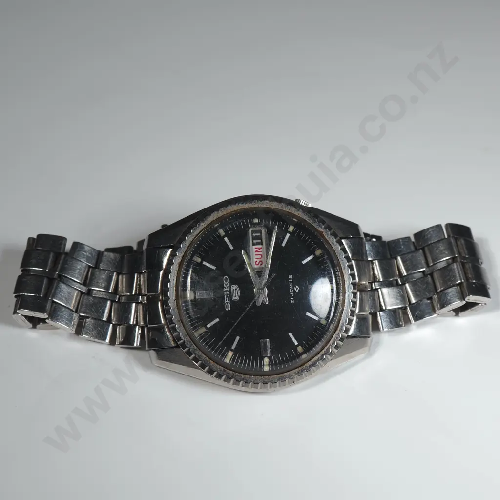 Vintage Seiko 5 Automatic Gents Wrist Watch Image 1++