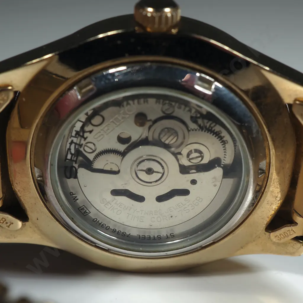Vintage Seiko 5 Sport Gents Wrist Watch Image 1++