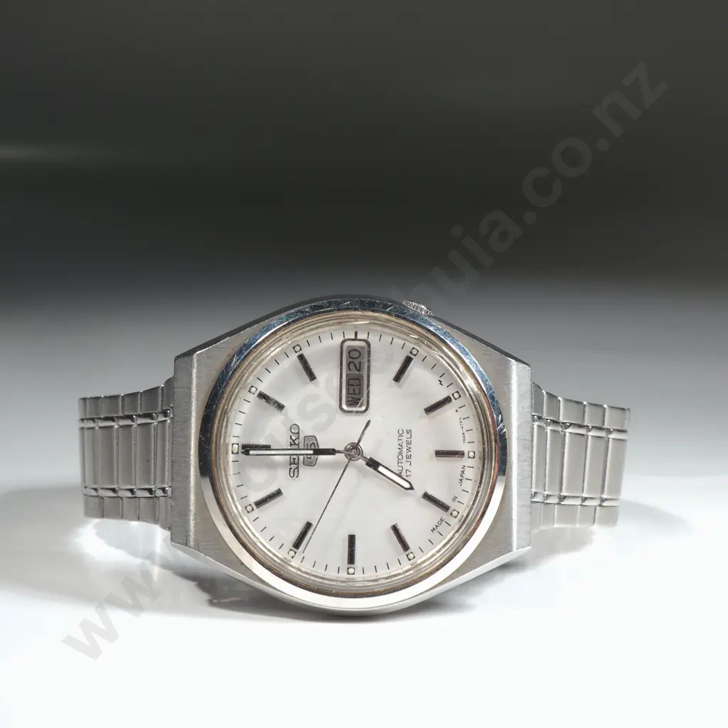 Vintage Seiko 5 Automatic Gents Wrist Watch Image 1++