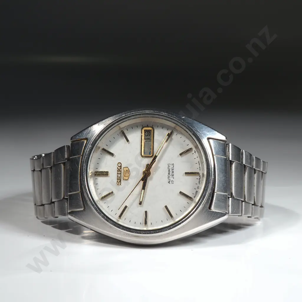 Vintage Seiko 5 Automatic Gents Wrist Watch Image 1++
