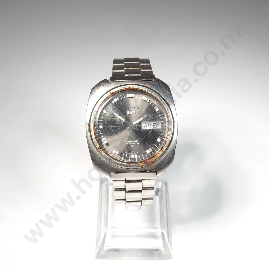 Vintage Seiko 5 Automatic Gents Wrist Watch Image 1++