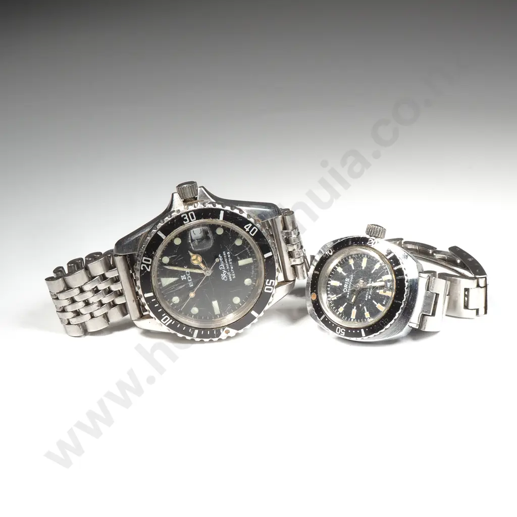 Two Vintage Stainless Steel Automatic Wristwatches Image 1++