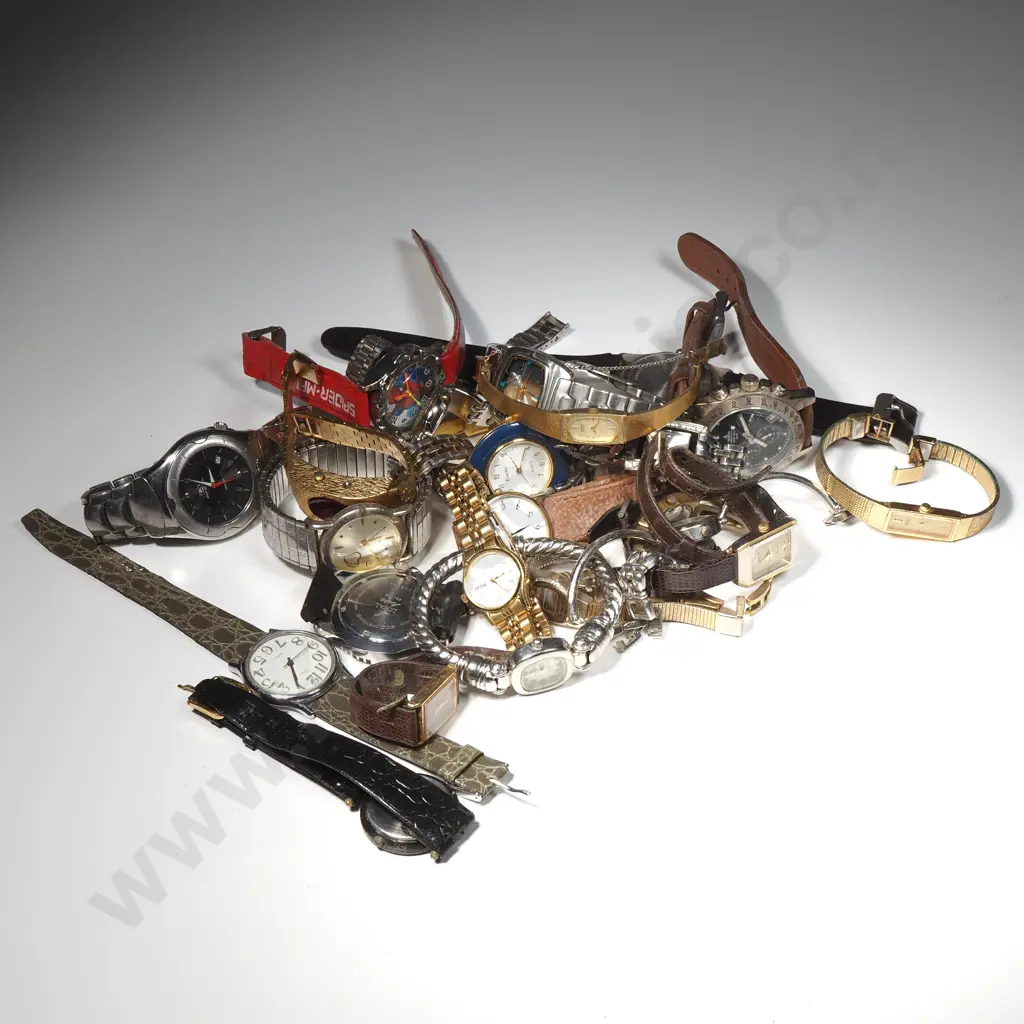 Large Assorted lot of Quartz Wristwatches Image 1++