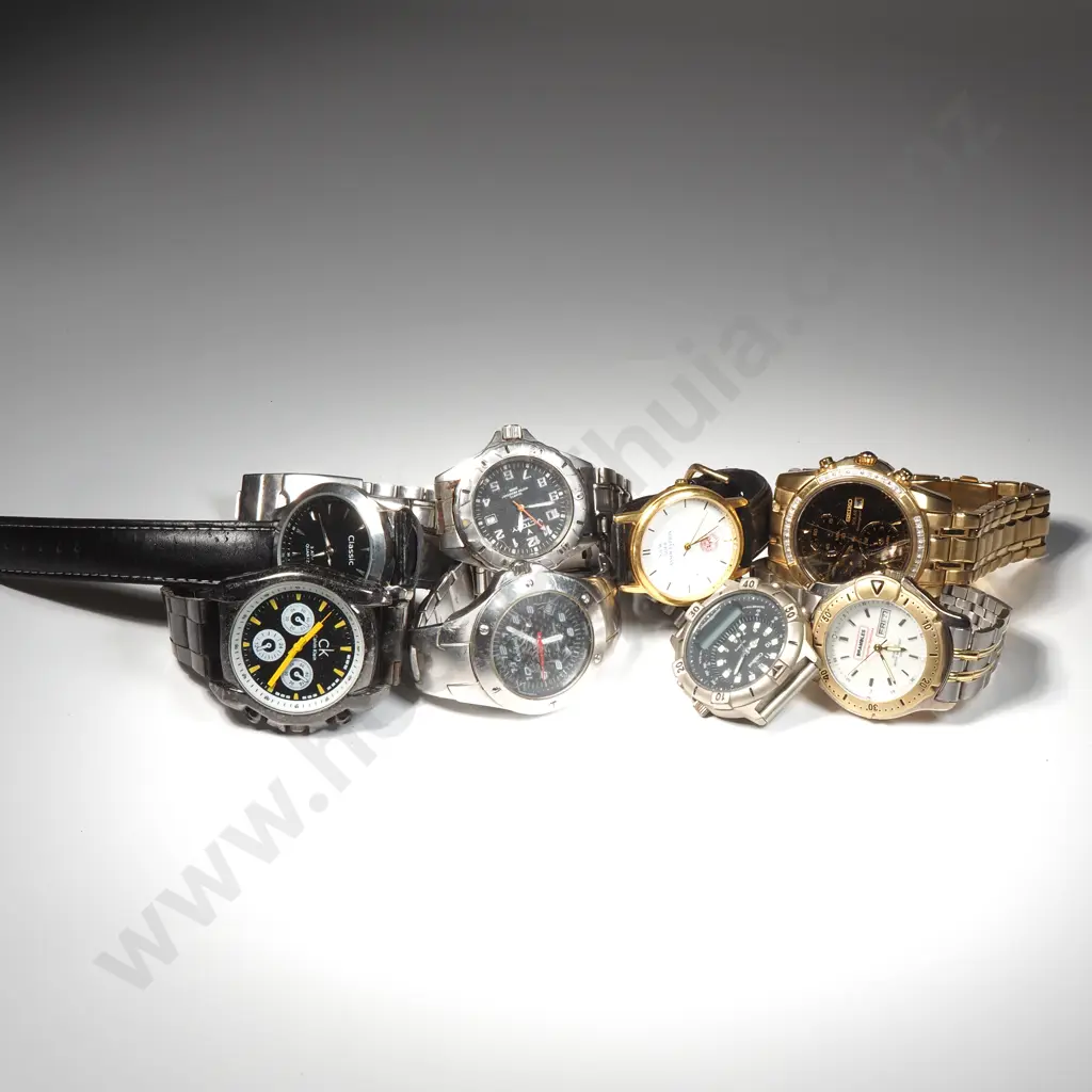 Assorted Lot of Eight Quartz Wristwatches Image 1++