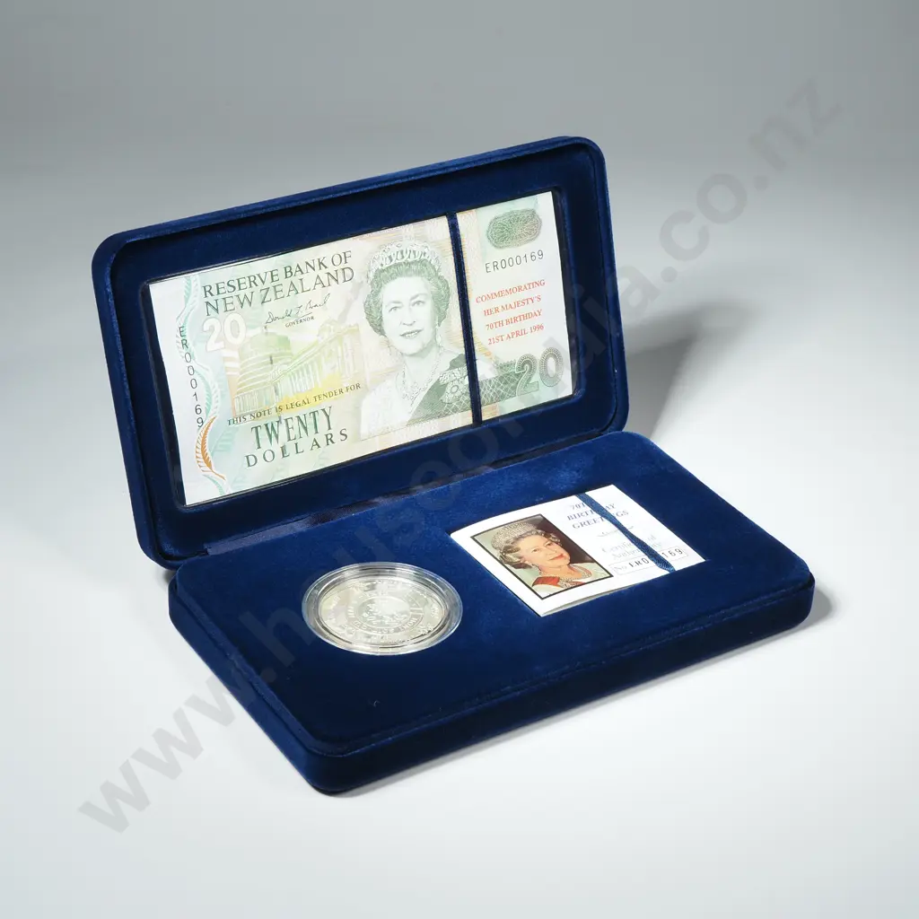 1996 New Zealand Coin & Banknote Set Image 1++