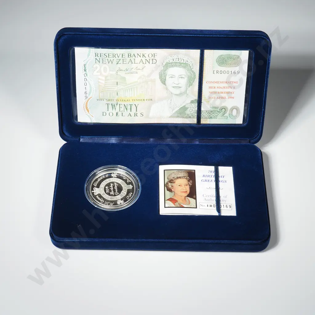 1996 New Zealand Coin & Banknote Set Image 1++
