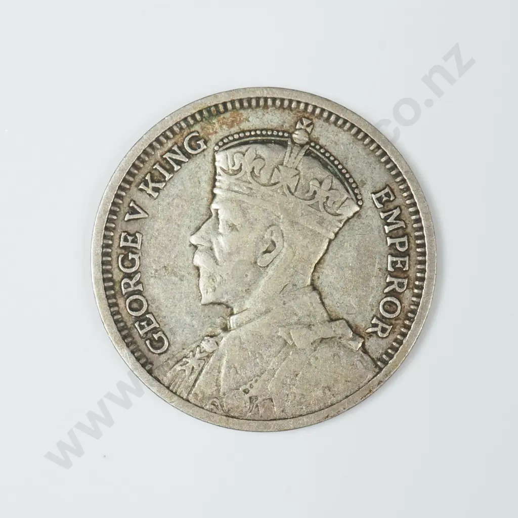 1935 New Zealand Threepence Image 1++