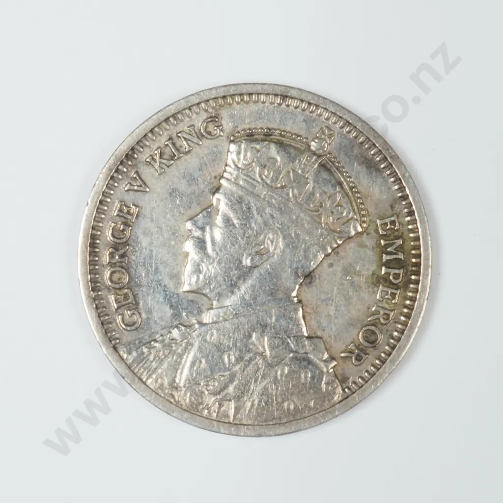 1935 New Zealand Threepence Image 1++
