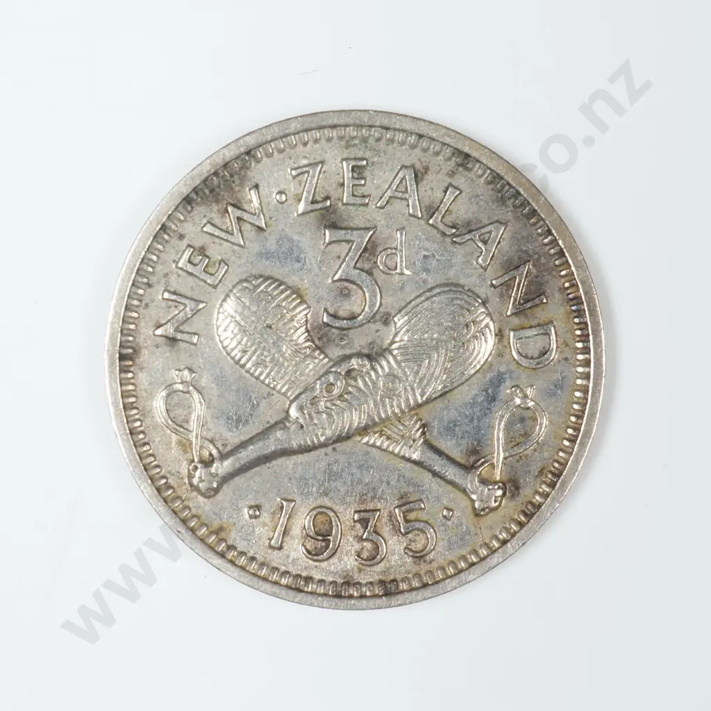 1935 New Zealand Threepence Image 1++