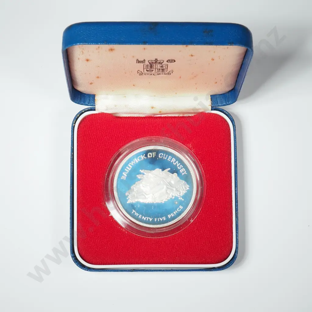 1977 Bailywick of Guernsey Twenty Five Pence Sterling Silver Proof Coin Image 1++
