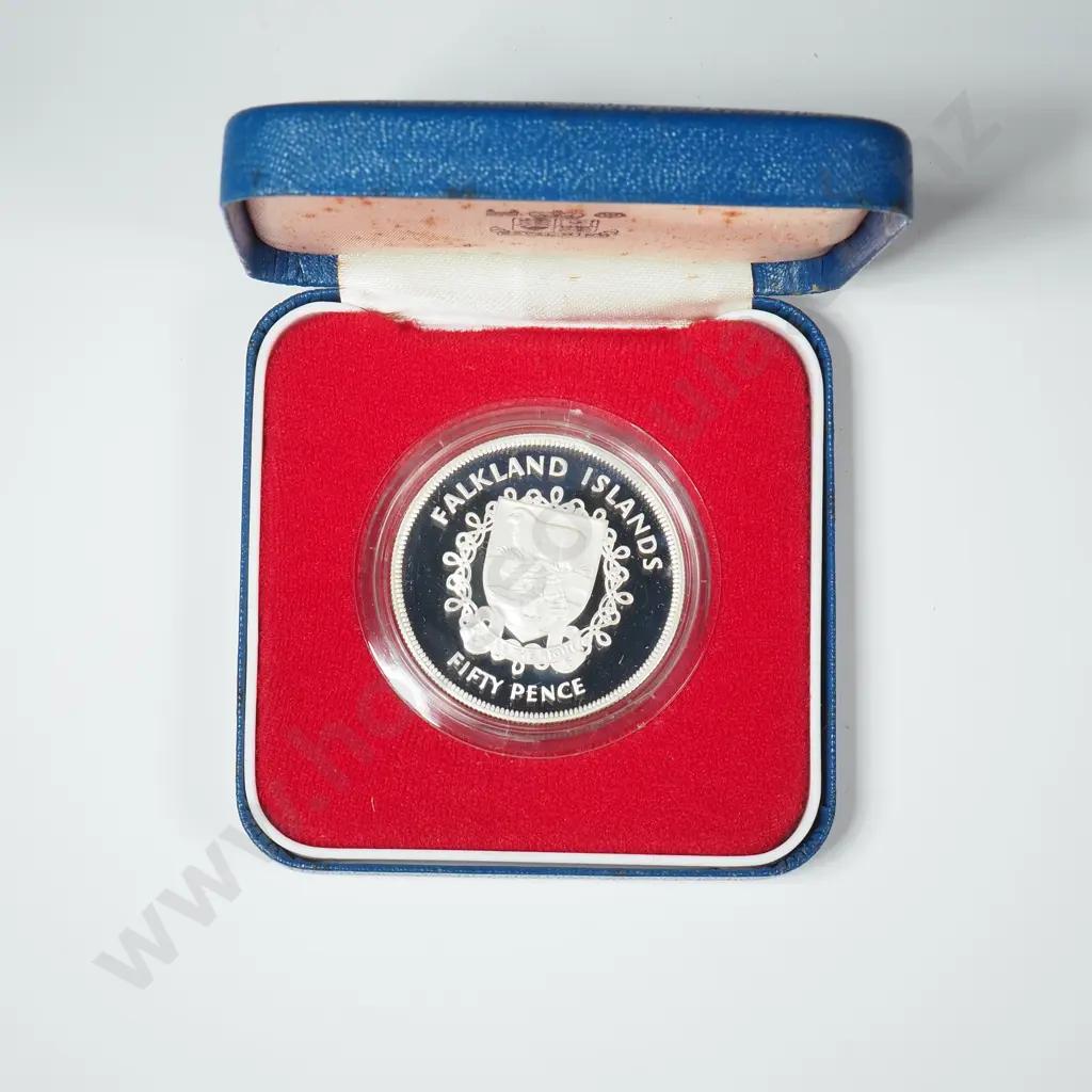 1977 Bailywick of Guernsey Twenty Five Pence Sterling Silver Proof Coin Image 1++