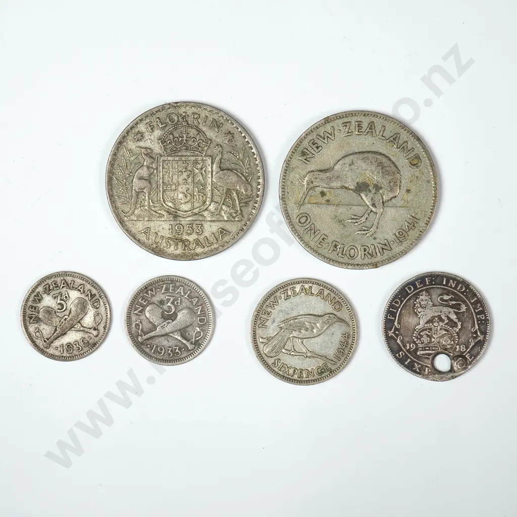 30 Grams of 50% New Zealand Silver Coinage Image 1++