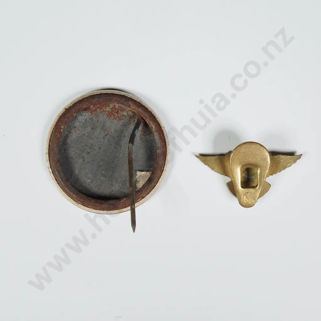 1933 Kingsford Smith Flight Button & Aero Club Badge Image 1++