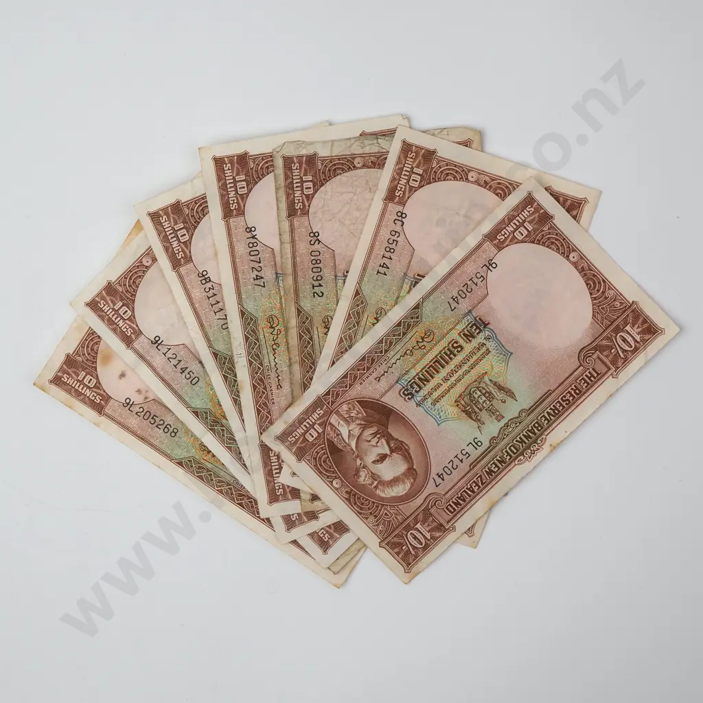 Eight New Zealand Fleming Ten Shilling Banknotes Image 1++