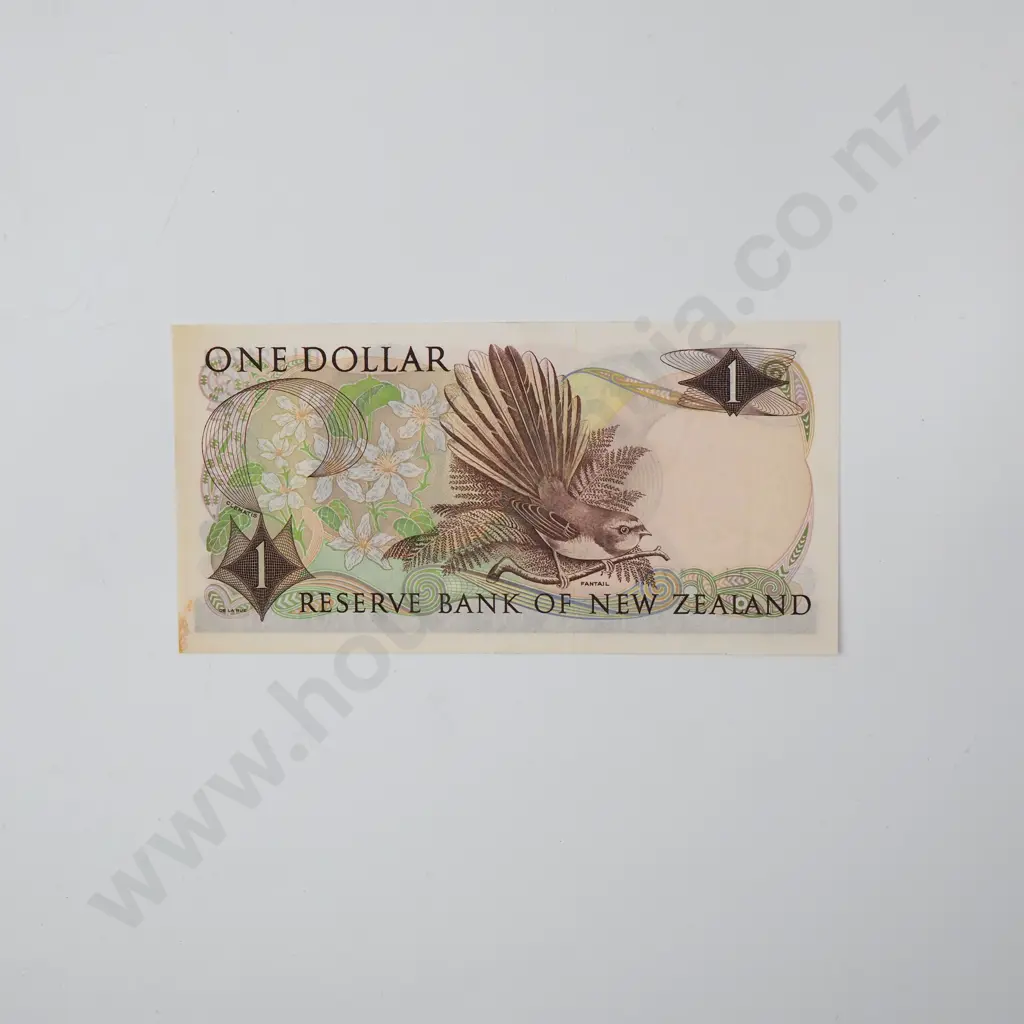 New Zealand Fleming One Dollar Banknote Crisp w Small Stain Image 1++