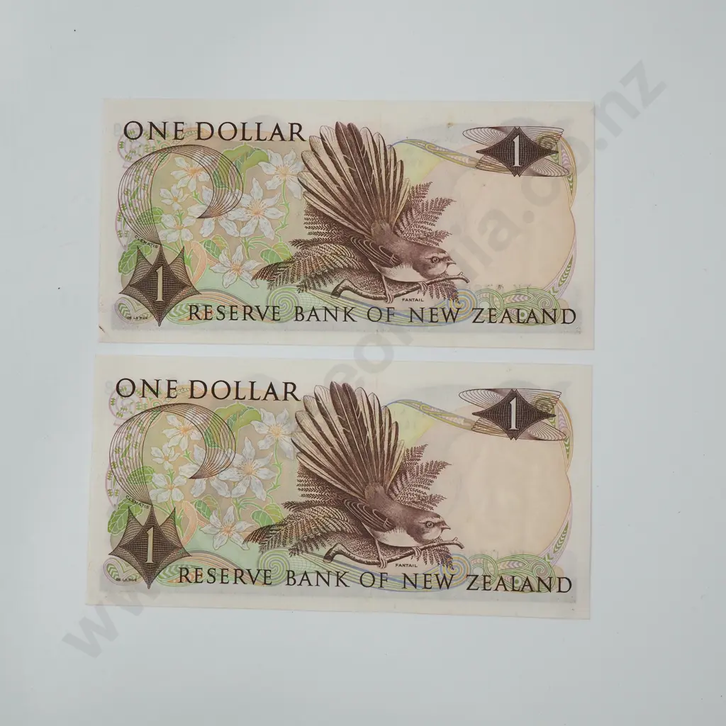 Consecutive Pair of Fleming One Dollar Banknotes - AUNC Image 1++