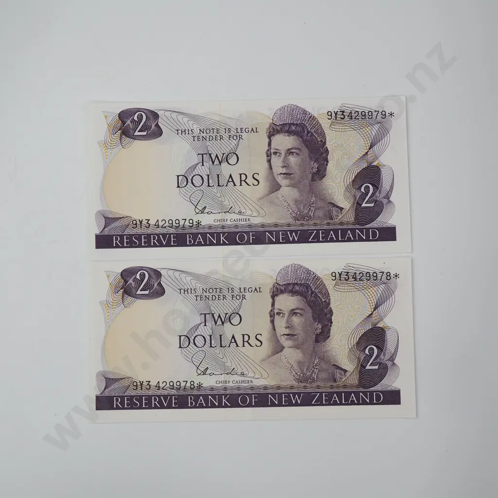 Consecutive Pair of Hardie Type I Two Dollar Star 9Y3 Banknotes - AUNC Image 1++