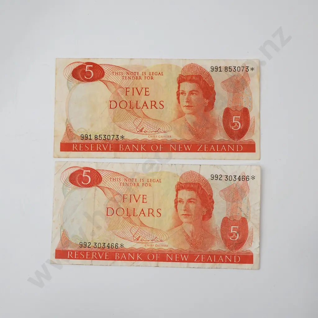 Two Hardie Type I Star Five Dollar Banknotes - 991 & 992 Prefixes Image 1++