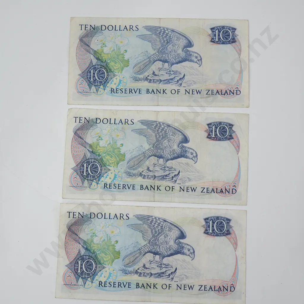 Three Hardie Type II Ten Dollar Star Banknotes - NA Prefix Image 1++