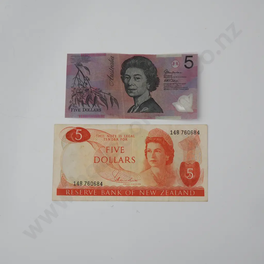 Two Five Dollar Banknotes - Australian & New Zealand Image 1++