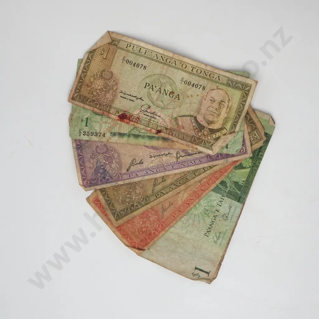 Assorted Lot of Pacific Island Banknotes Image 1++