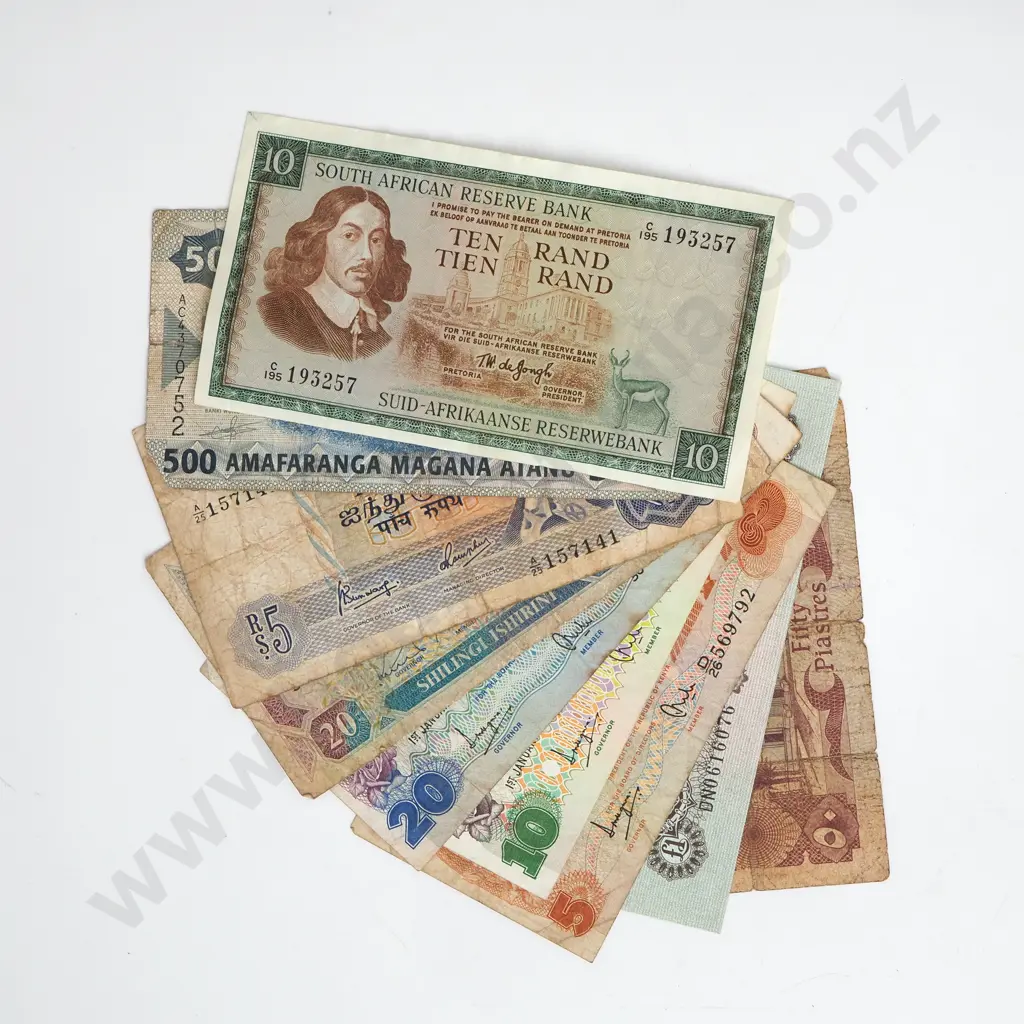 Assorted Lot of World Banknotes  Image 1++