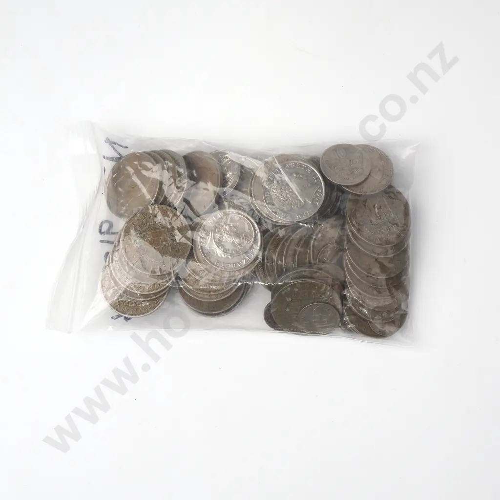 900 Grams of New Zealand Assorted Coinage Image 1++
