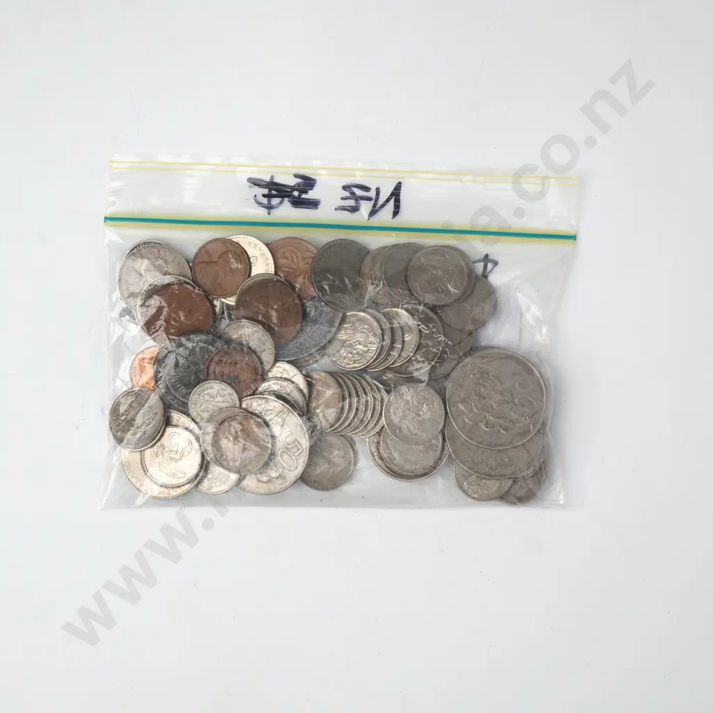 Assorted Lot of International Coinage Image 1++