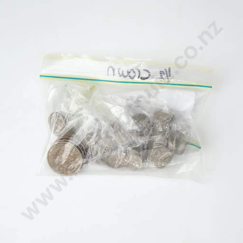 Assorted Lot of Pre Decimal New Zealand Non Silver Coinage Image 1++