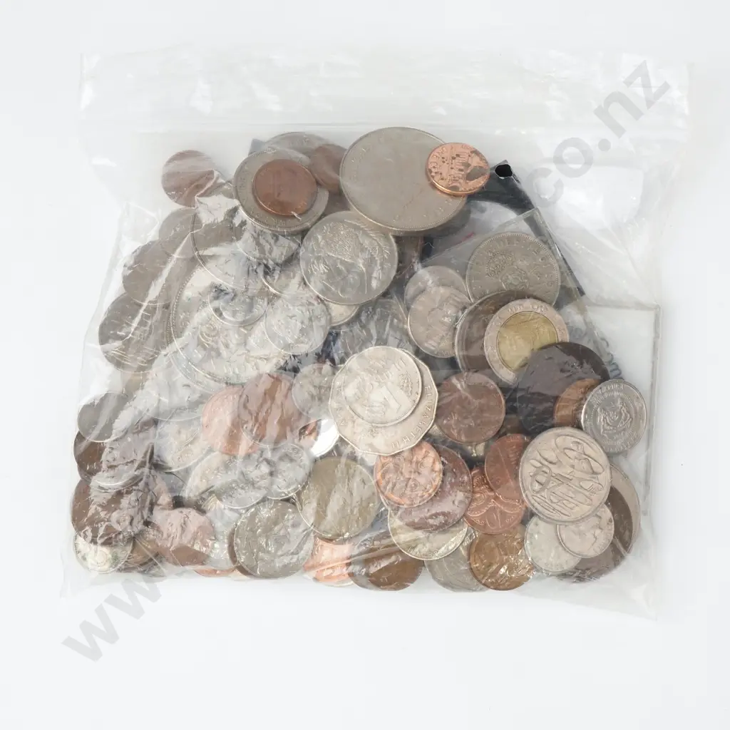 Large Assorted Lot of Coins  Image 1++
