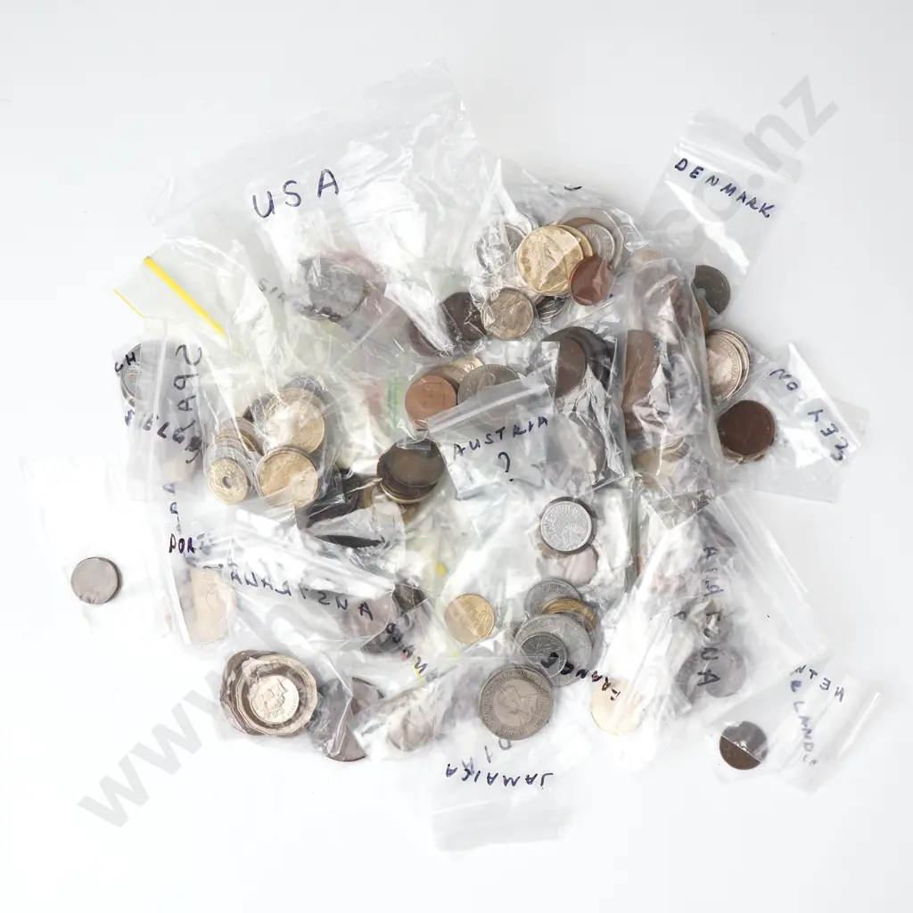 Large Assorted lot of World Coinage incl Some Older Coins Image 1++