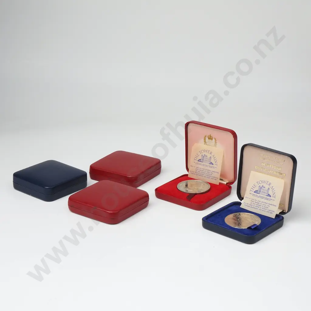 Six Tower Mint Presentation Coins  Image 1++