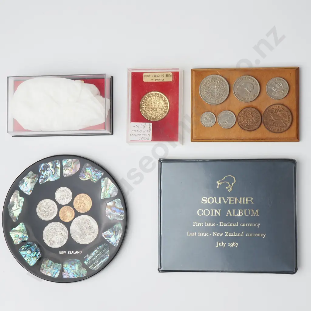 Assorted lot of Private Issue New Zealand Coin Sets Image 1++