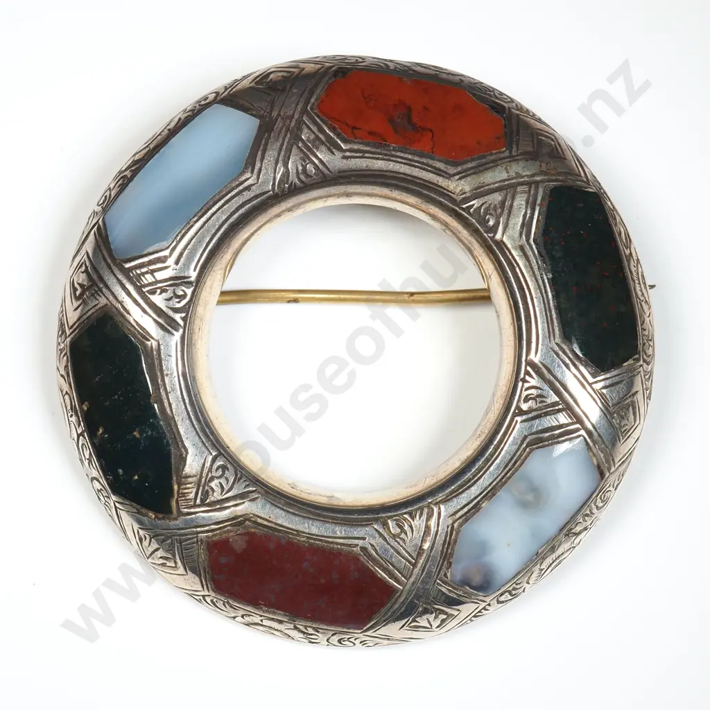 Large Antique Scottish Sterling Silver & Agate Brooch Image 1++