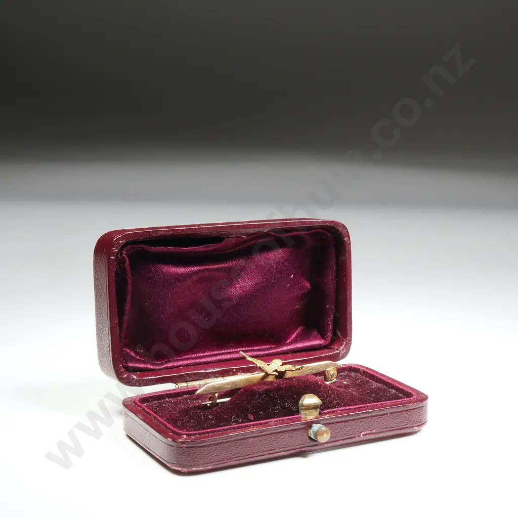 Antique 9ct Gold Dove Brooch w English Hallmarks in Antique Case Image 1++