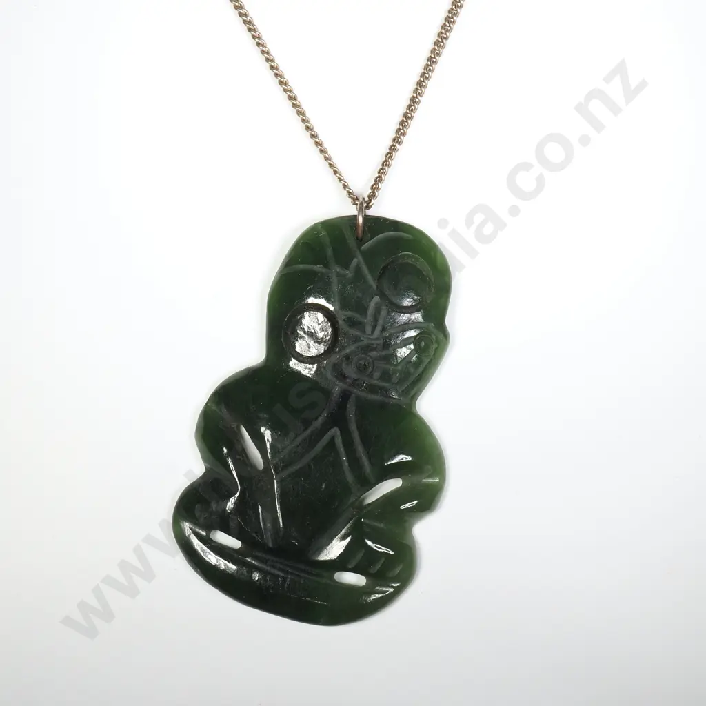 Vintage Greenstone Tiki in Original Jewellers Box w Booklet Image 1++