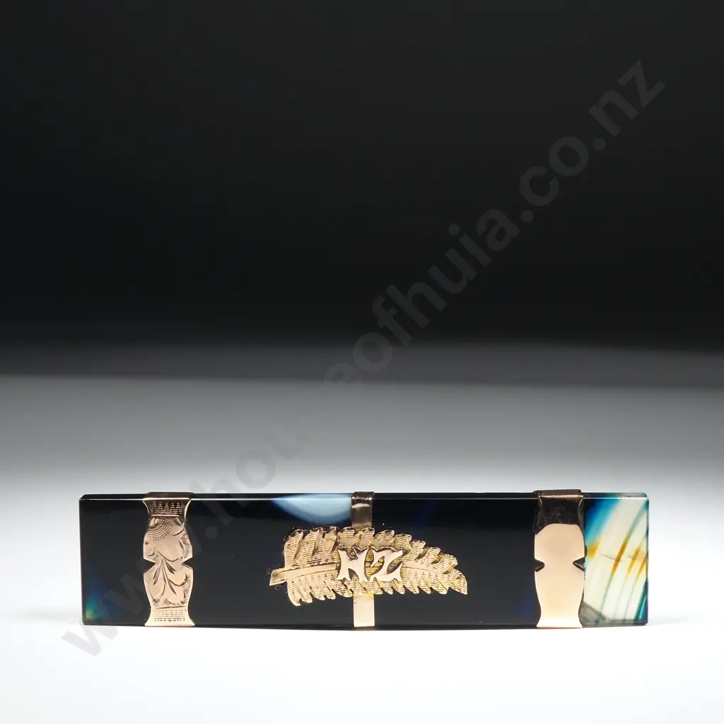 Exceptioanlly Large Colonial Agate Bar Brooch w 9ct Gold Mounts & NZ Centre Image 1++