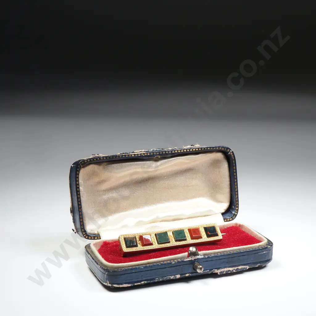 Antique 9ct Gold Scottish Brooch w Coloured Stone Insets "Scottish Pebble Jewellery" in Period Case Image 1++