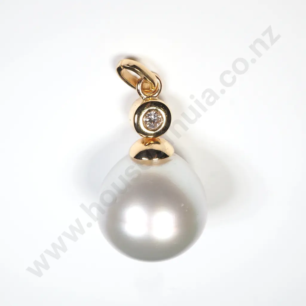 18ct Gold Diamond & Pearl Pendant w Valuation for $2410.00 Image 1++