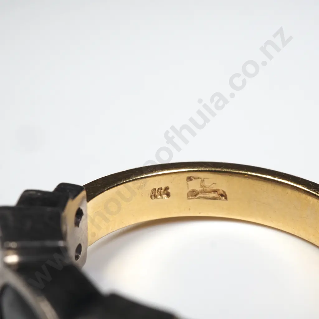 18ct Gold Diamond & Sapphire Ring w Valuation for $10,300 Image 1++