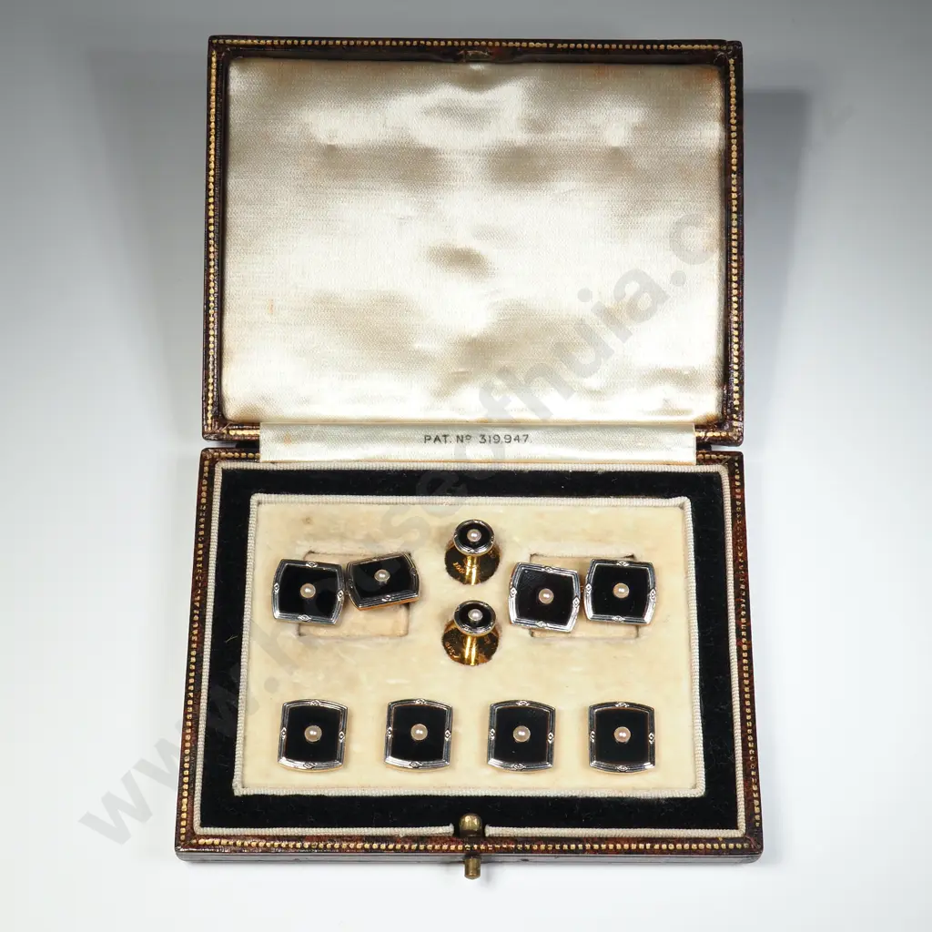 Exceptional Cased 18ct Gold & Platinum Gents Cufflinks / Stud Box - w Pearl & Onyx Detailing Image 1++