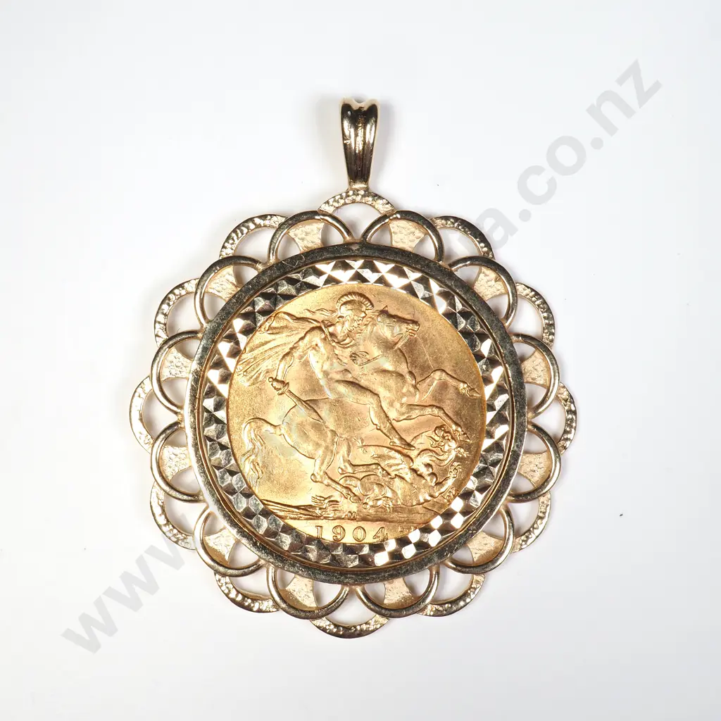 1904 M Full Sovereign in 9ct Gold Mount Image 1++