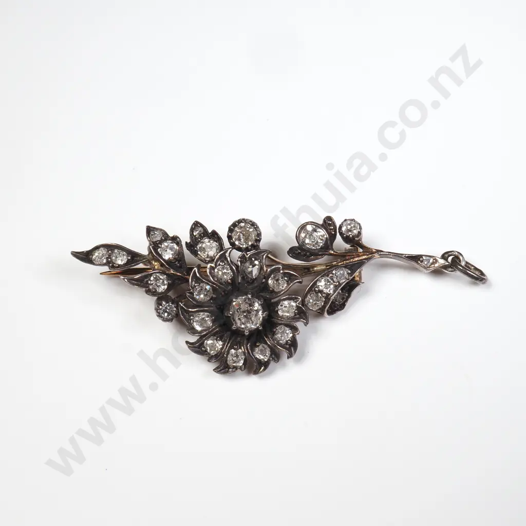 Exquisite Antique Diamon, 9ct Gold & Silver Spray Brooch in Period Case Image 1++