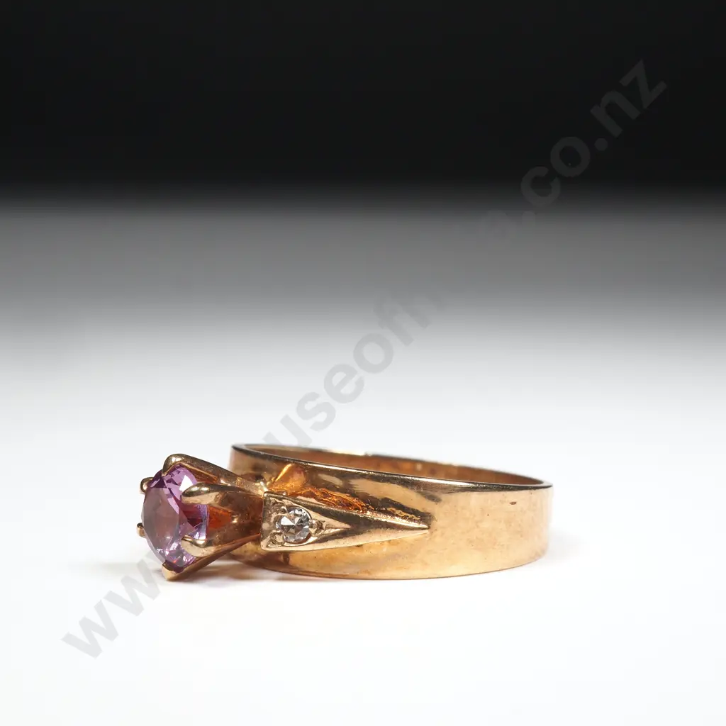 Vintage 9ct Gold Ring Image 1++
