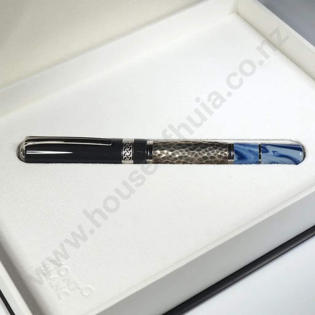 Mont Blanc "Leo Tolstoy" Limited Edition Cased Fountain Pen w 18ct Gold Nib/ Ballpoint Pen & Mechanical Pencil Image 1++