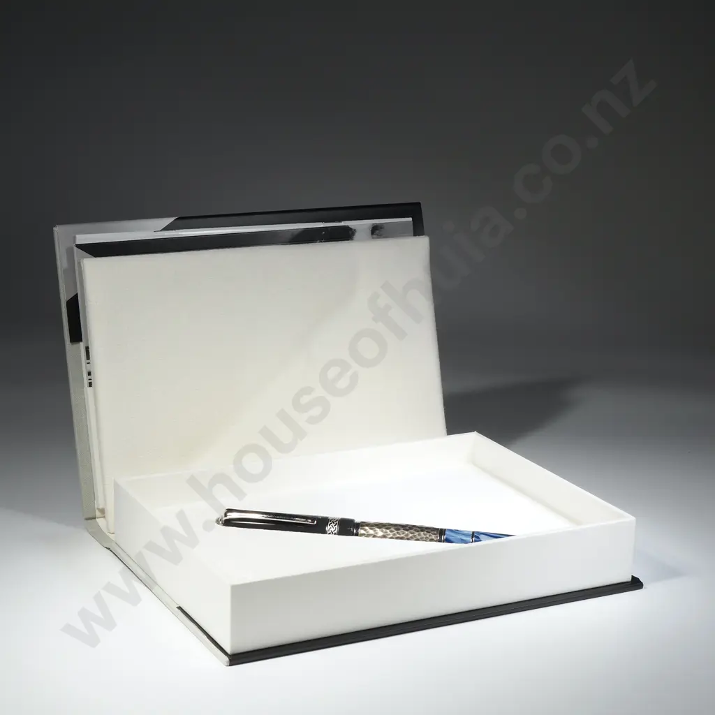 Mont Blanc "Leo Tolstoy" Limited Edition Cased Fountain Pen w 18ct Gold Nib/ Ballpoint Pen & Mechanical Pencil Image 1++